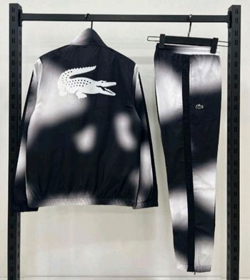 Ensemble lacoste
