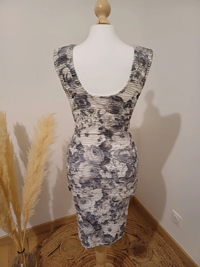 Robe moulante fleurie neuve Jane Norman taille XXS 32 - photo numéro 4