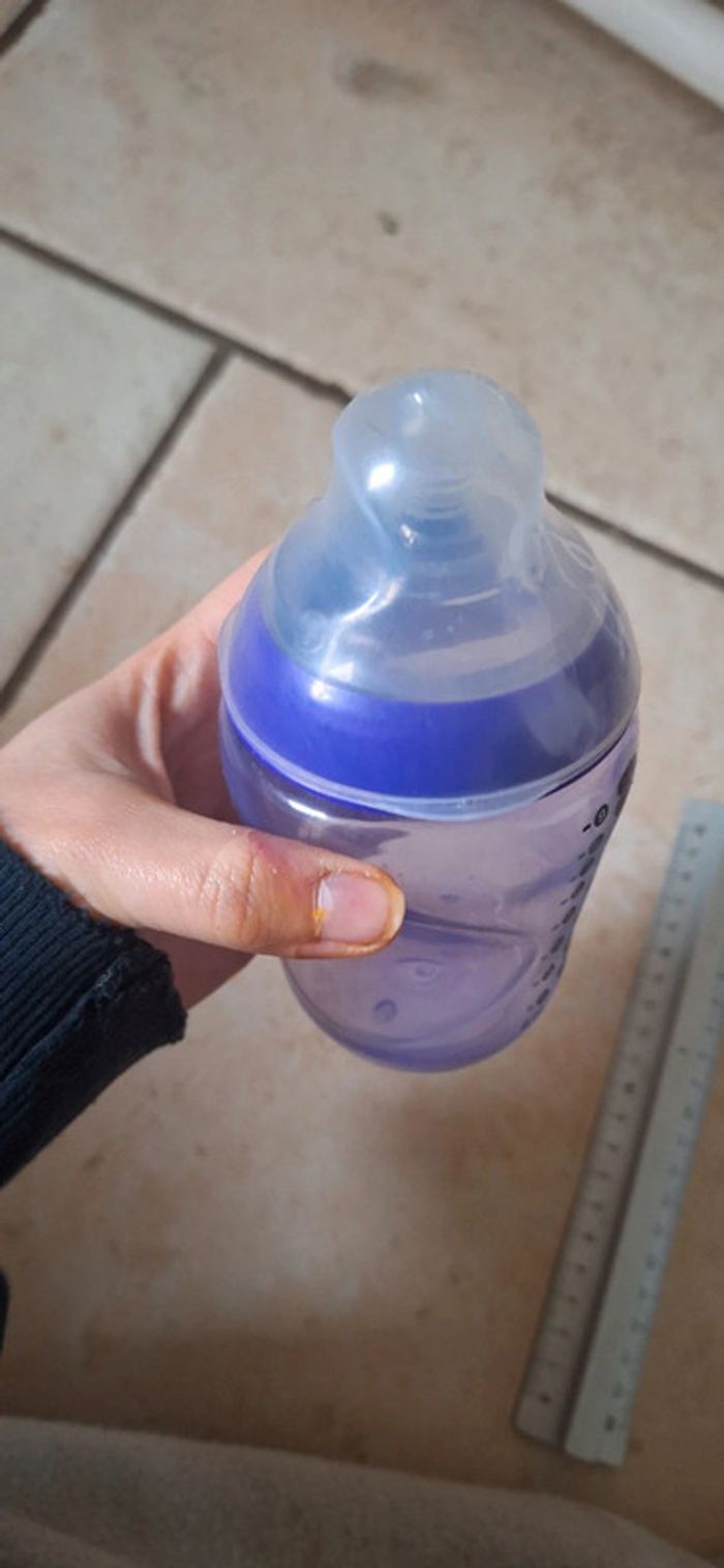 1 biberon tomme tippee - photo numéro 3