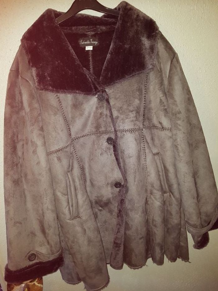 Manteau Veste femme. Fausse fourrure. Taille 50/52. Gabriella Vincenza