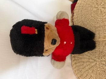 Peluche ours soldat de la garde anglaise Sweet Dreams Vintage