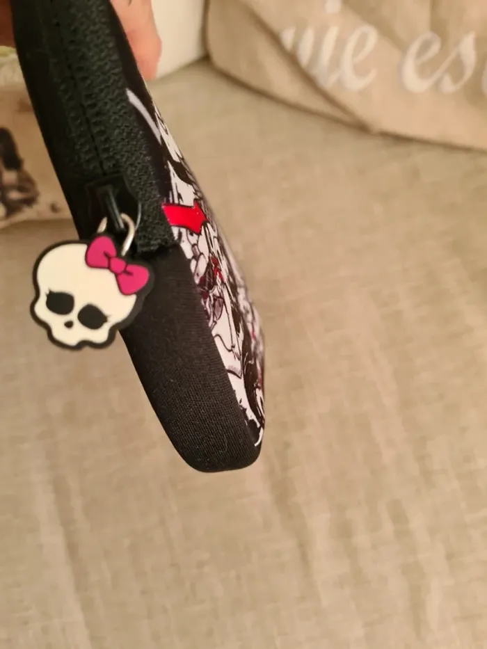 Jolie pochette noire imprimée - photo numéro 2