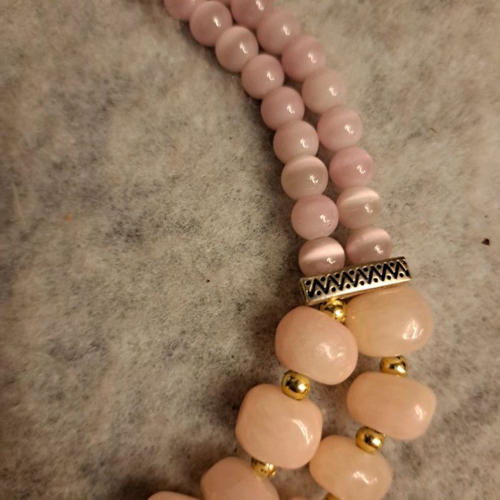 Collier ras de cou rose pâle bleu et doré - photo numéro 10