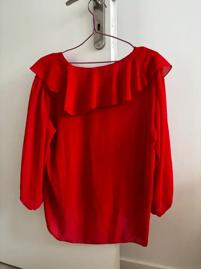 Haut rouge vif - photo numéro 4