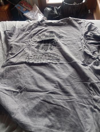 T-shirt court