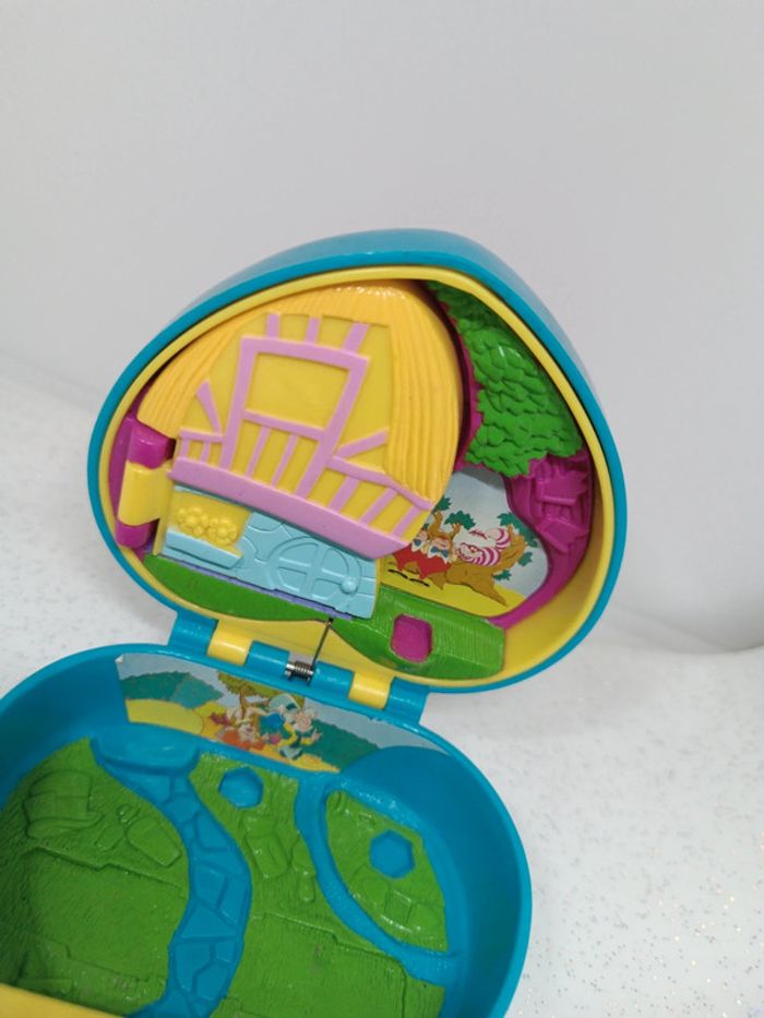 Polly pocket Disney mattel makeup surprise playset coeur bleu blue Heart Alice merveilles wonderland - photo numéro 15