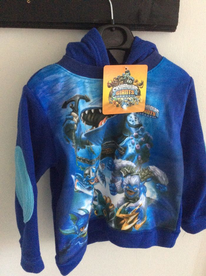 Sweat polaire#skylanders#4 ans# neuf