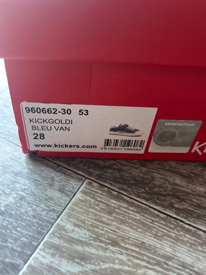 Chaussures van kickers neuve taille 28 - photo numéro 6