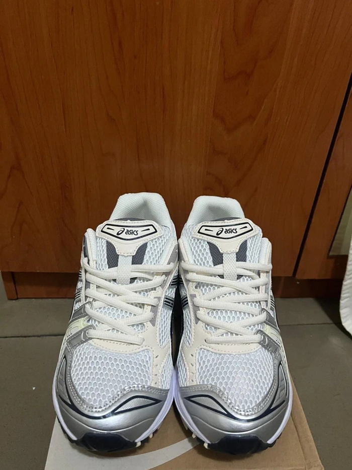 Asics Kayano 14 Taille 39.5 - photo numéro 3