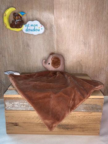 ZEE05 doudou éléphant 🐘 zeeman