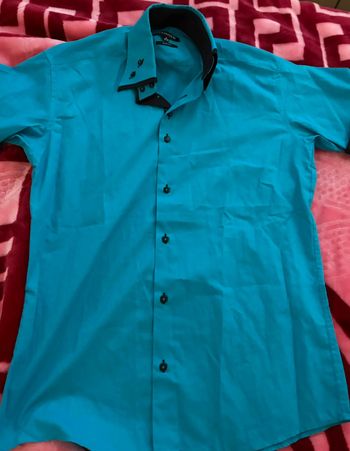 Chemise bleu uni manche courte