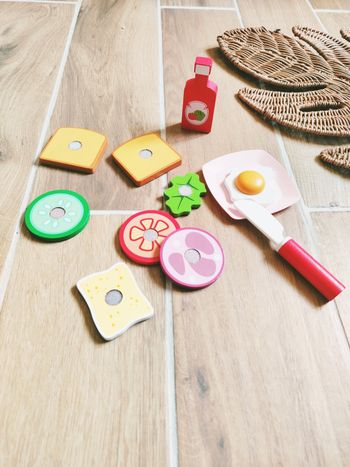 🥪Dinette sandwich avec divers aliments et accessoires en bois