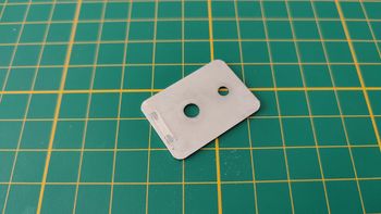 Plaque ressort charnière portière gauche 83E n°83 Porsche 911 Carrera RS 2.7 1/8 Altaya #B37