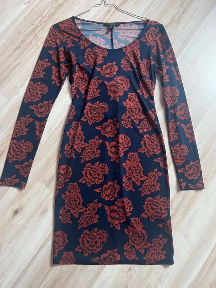robe moulante fleuris croisé dos manche longues forever 21