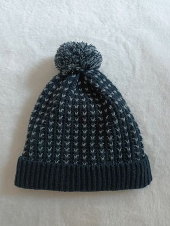 Bonnet marine & gris avec pompon très chaud intérieur polaire taille 10 / 12 ans