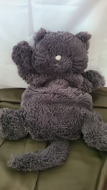 Peluche Chat ETAM range pyjama doudou bouillotte 35 cm