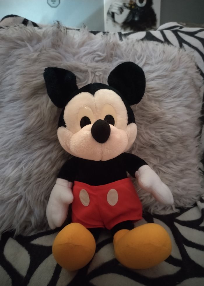 Peluche "Mickey" en très bon état