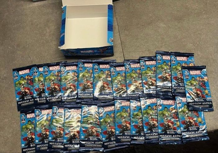 23 sachets cartes à collectionner Marvel Mission Arena neufs scellés