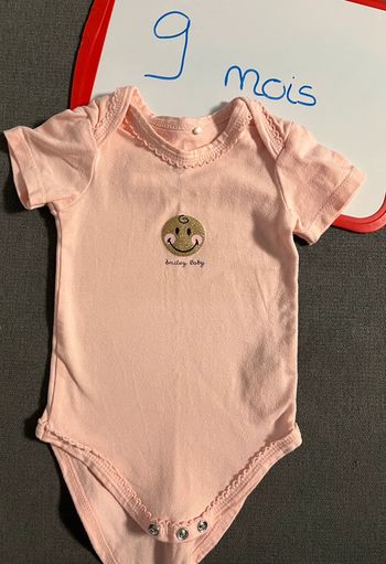 Body manches courtes 9 mois