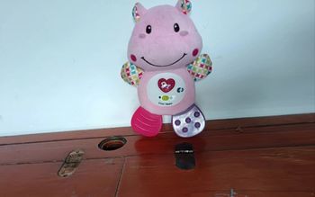 Croc'hyppo peluche intéractive Vtech