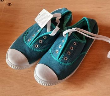 Baskets neuves vert canard VSL, pointure 38