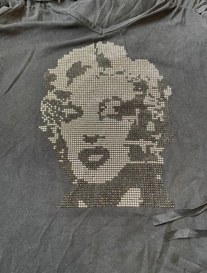 Robe noire à froufrou Marilyne Monroe - photo numéro 2