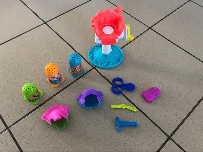 Coiffeur playdoh - photo numéro 2