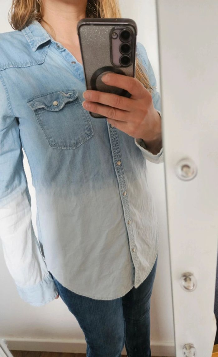 Chemises jeans hollister à peine porter - photo numéro 2