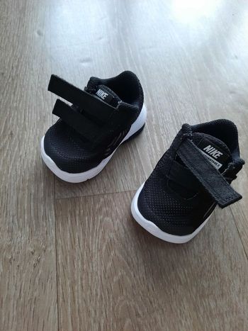 Chaussures Nike taille 17