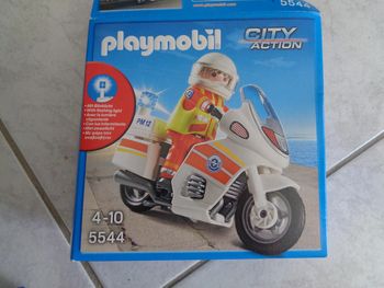 Sauveteur avec moto - city action - playmobil 5544