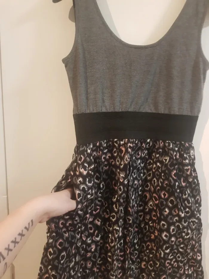 Robe moulante taille M - photo numéro 3