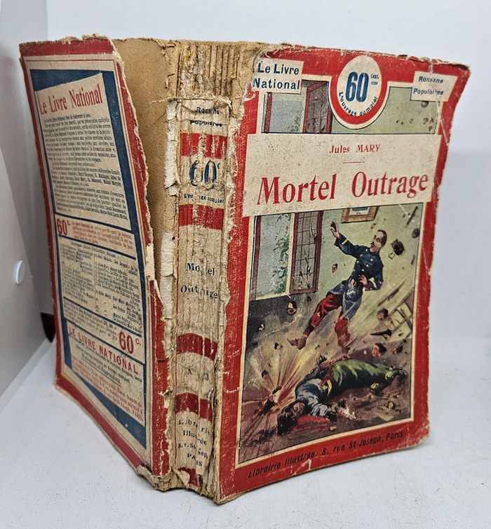 Ancien roman.
"Mortel outrage", de Jules Mary.
350 pages. 
En l'état. - photo numéro 2