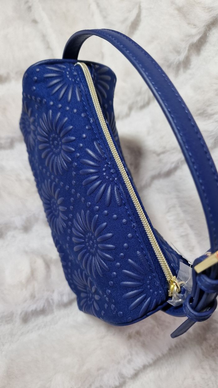 Pochette / Mini sac Estée Lauder + Set soin visage – NEUF - photo numéro 6