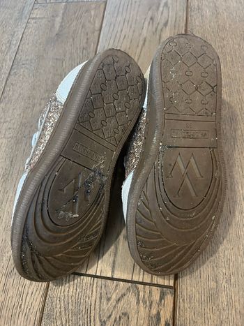 Basket Vanessa Wu Aura taille 33