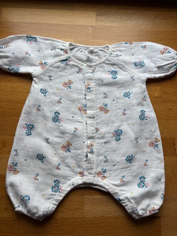 Belle combinaison Petit bateau 1 mois fille