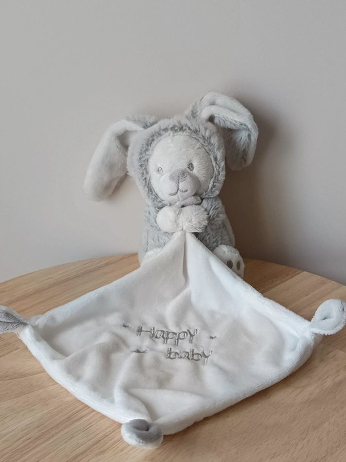 Doudou lapin blanc manteau gris premaman