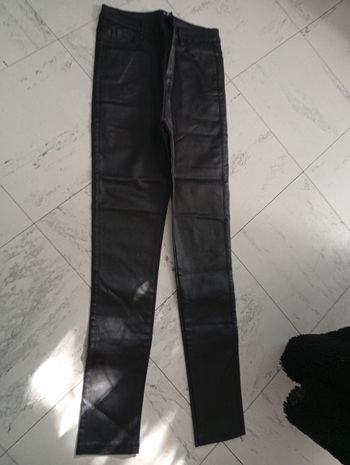 Pantalon simili cuir
