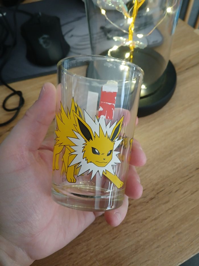 VERRE POKEMON VOLTALI