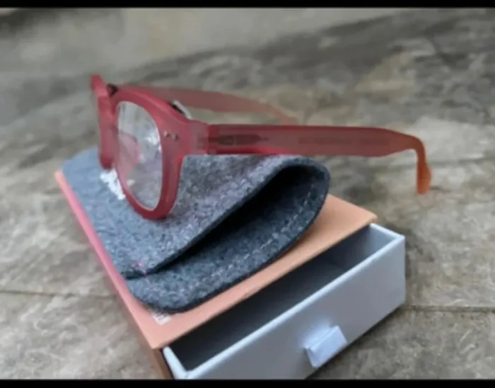 lunettes Izipizi Reading modèle Oasis couleur rouge rosé. + 1 - photo numéro 2