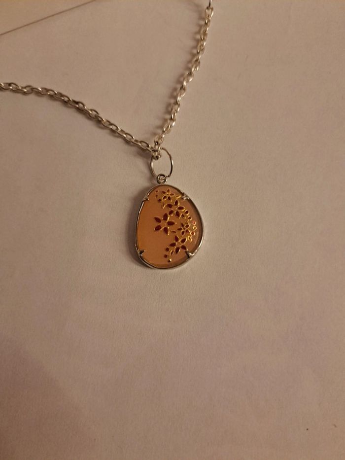Collier acier inoxydable avec pendentif florale - photo numéro 3