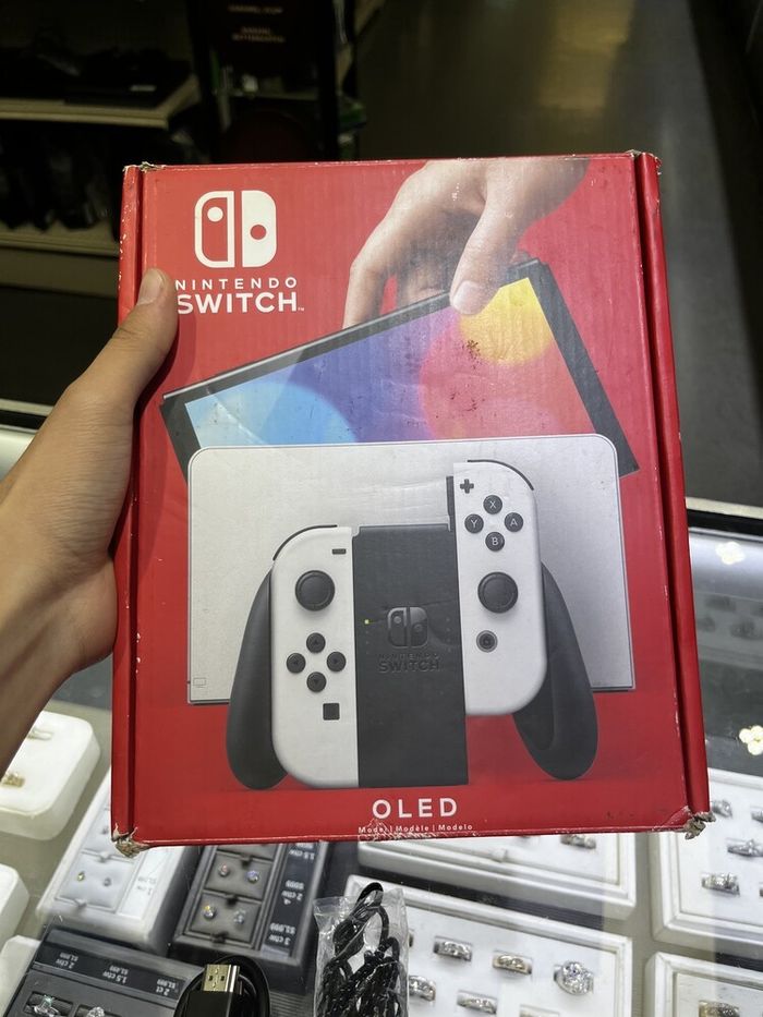 Nintendo Switch - photo numéro 2