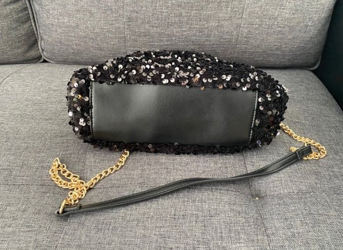 Sac à main sequins noir – Cache-Cache – Chaîne dorée – Comme neuf - photo numéro 4