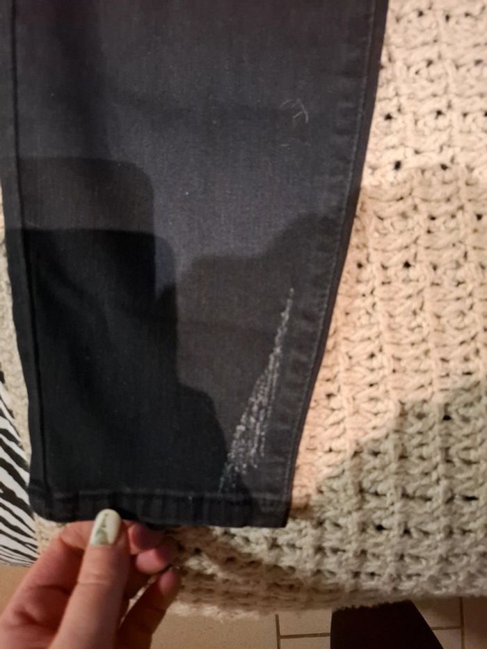 Pantalon jean noir - photo numéro 3