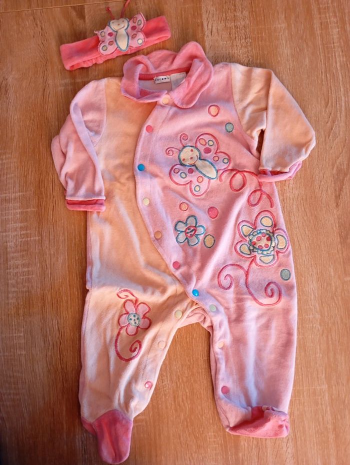 Lot pyjama 6 mois - photo numéro 2