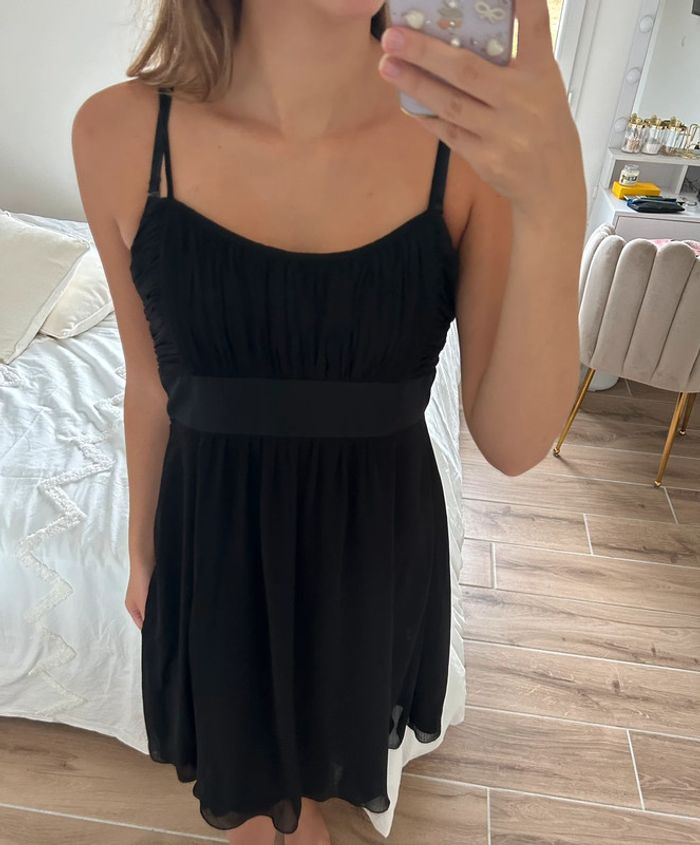 Robe noir - photo numéro 3