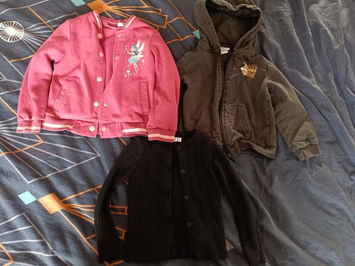 Lot de 3 gilets 4 ans fille