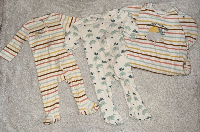 Pyjamas fins avec ouverture devant et gigoteuse - T12mois - Kiabi - photo numéro 2