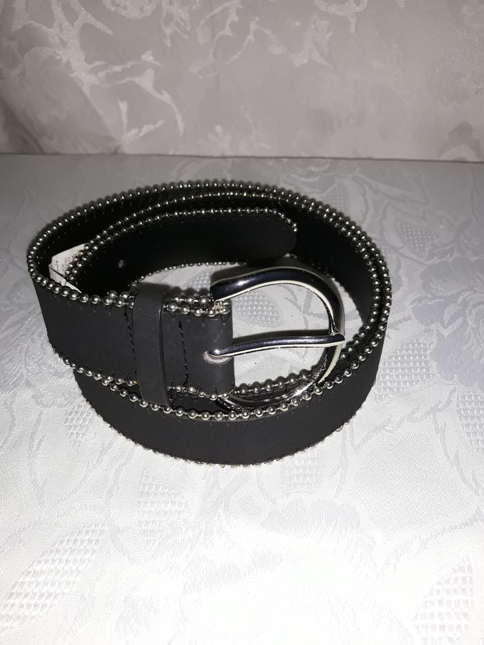 Faby27800 Ceinture femme suédine couleurs : noir et brillant - photo numéro 2