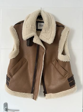 Veste vest manteau Zara abrigo polaire bombardier Chaleco borregito Weste mit Teddyfell