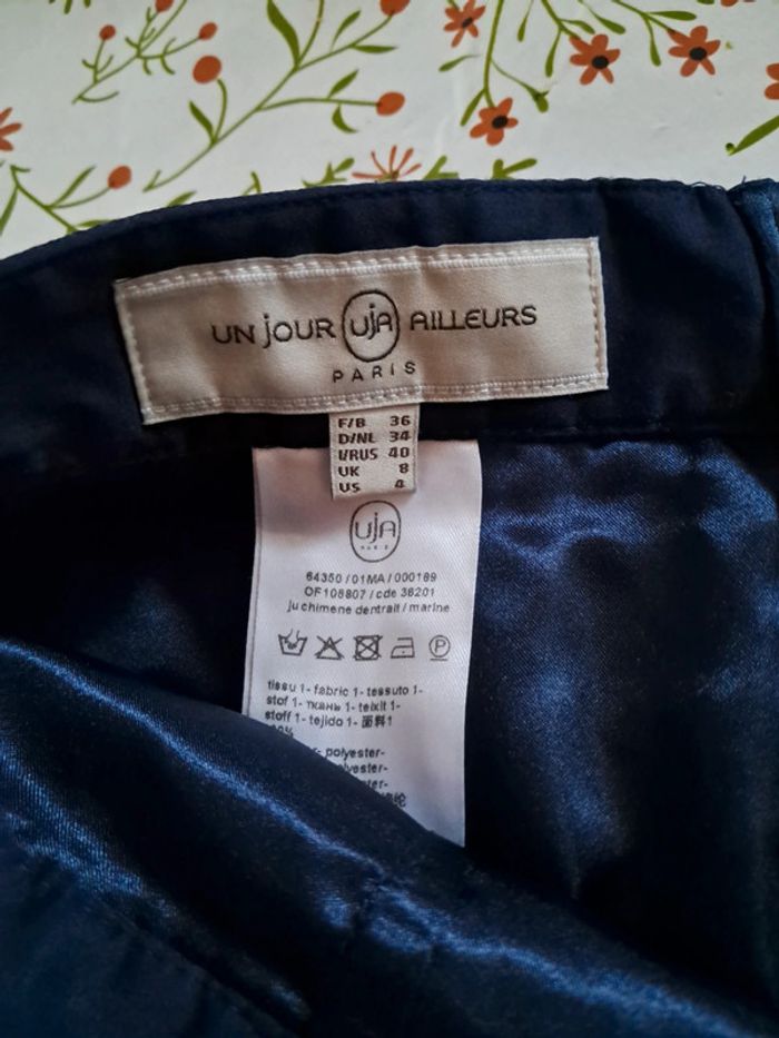 Jupe courte taille 36 Un Jour Ailleurs - photo numéro 4